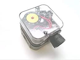 GML-A4-4-4 GML-A4-4-4 Dungs 266945 217340 1 TO 20" WC Pressure Switch, Manu