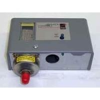 P29NC-2C P29NC-2C Johnson Controls Lube Oil Protection Control. SPST from J